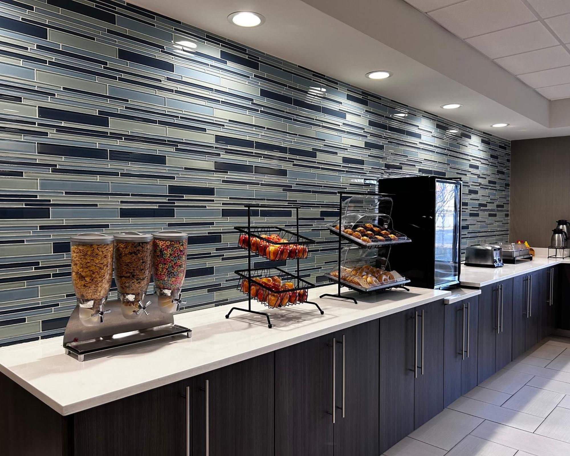 La Quinta Inn By Wyndham Columbia Se Fort Jackson Eksteriør bilde